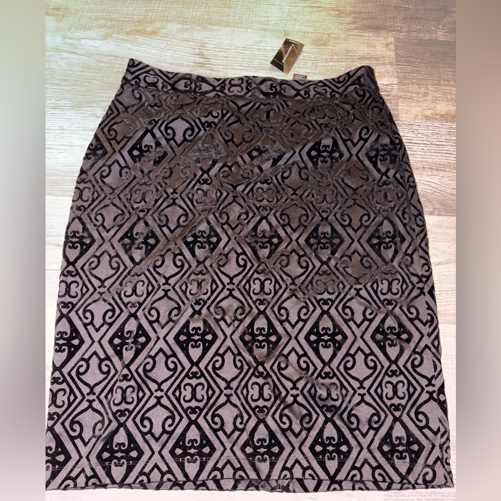 New Ashley Stewart Black Textured Skirt Size 14 NWT stylish